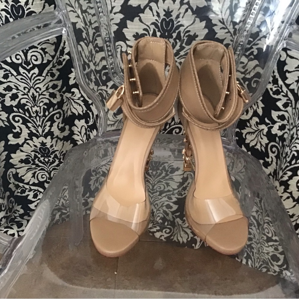 The rhinestones steppers 🤗Sandals